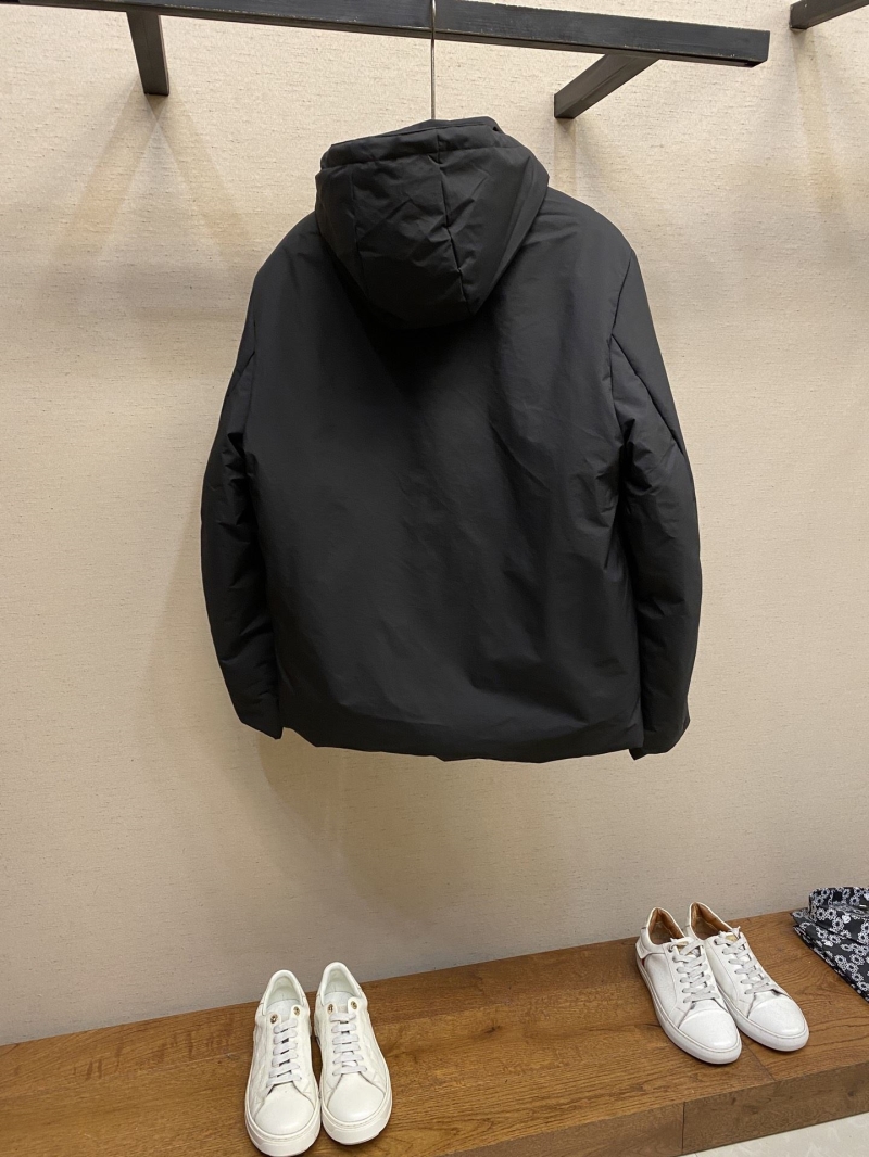 Pra*a outwear